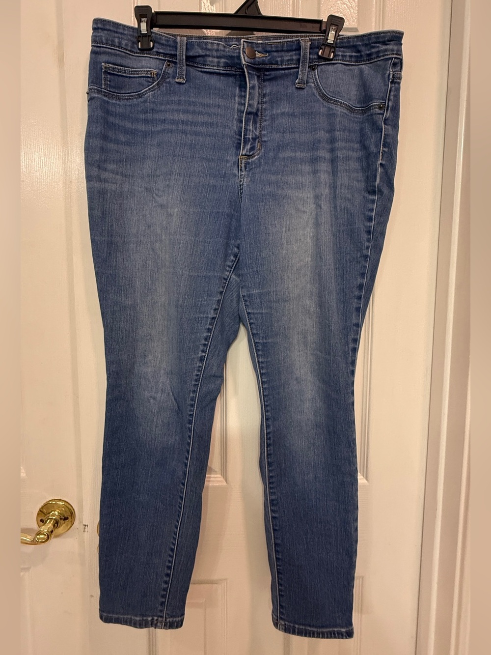 Universal Thread Women's High Rise Jegging